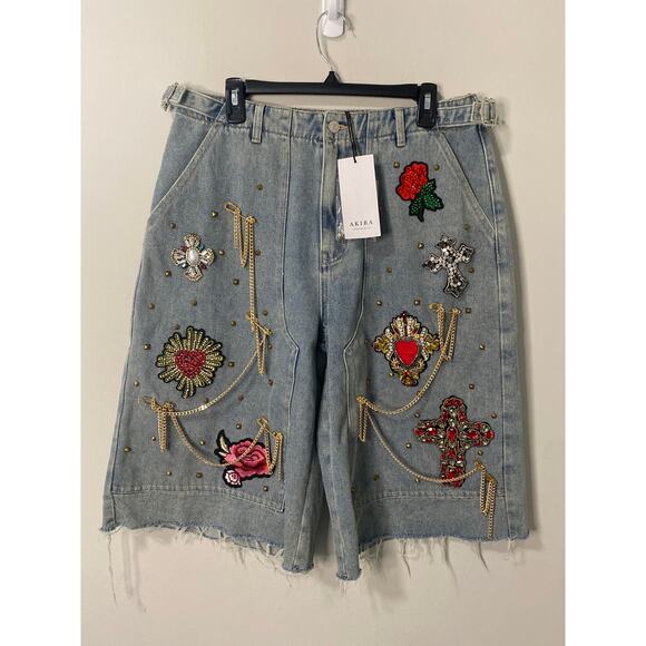 New Akira Women's COOL GIRL LIKE ME BERMUDA SHORT Size Large - Picture 2 of 4